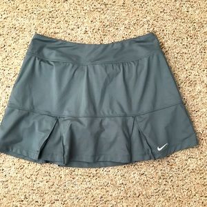 Nike tennis skort skirt green grey color slits